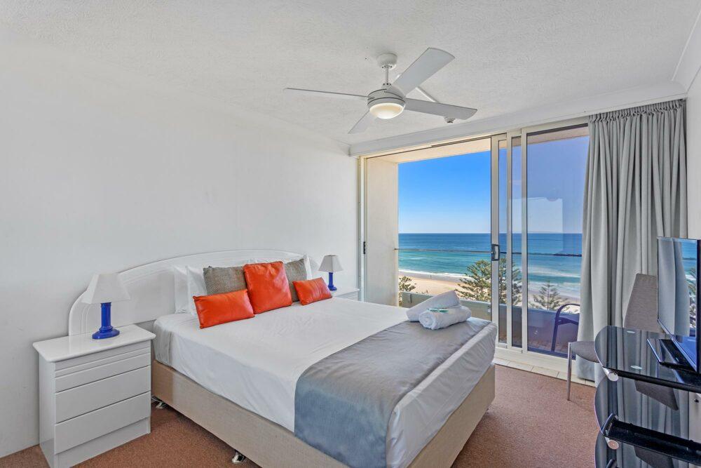 burleigh-heads-2-bedroom-apartments-(5)