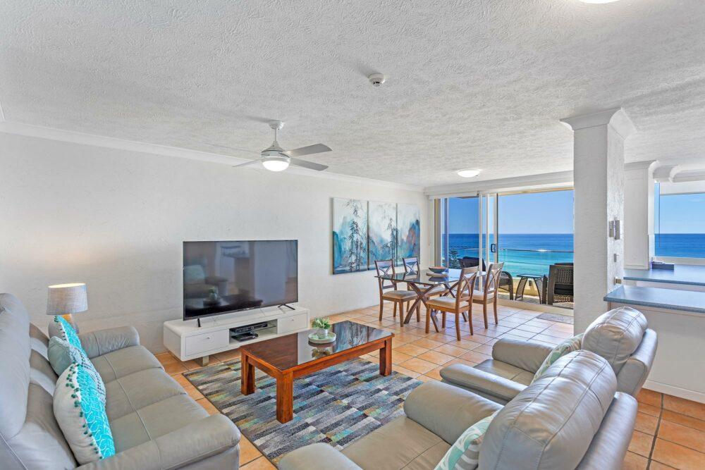 burleigh-heads-2-bedroom-apartments-AC-(1)