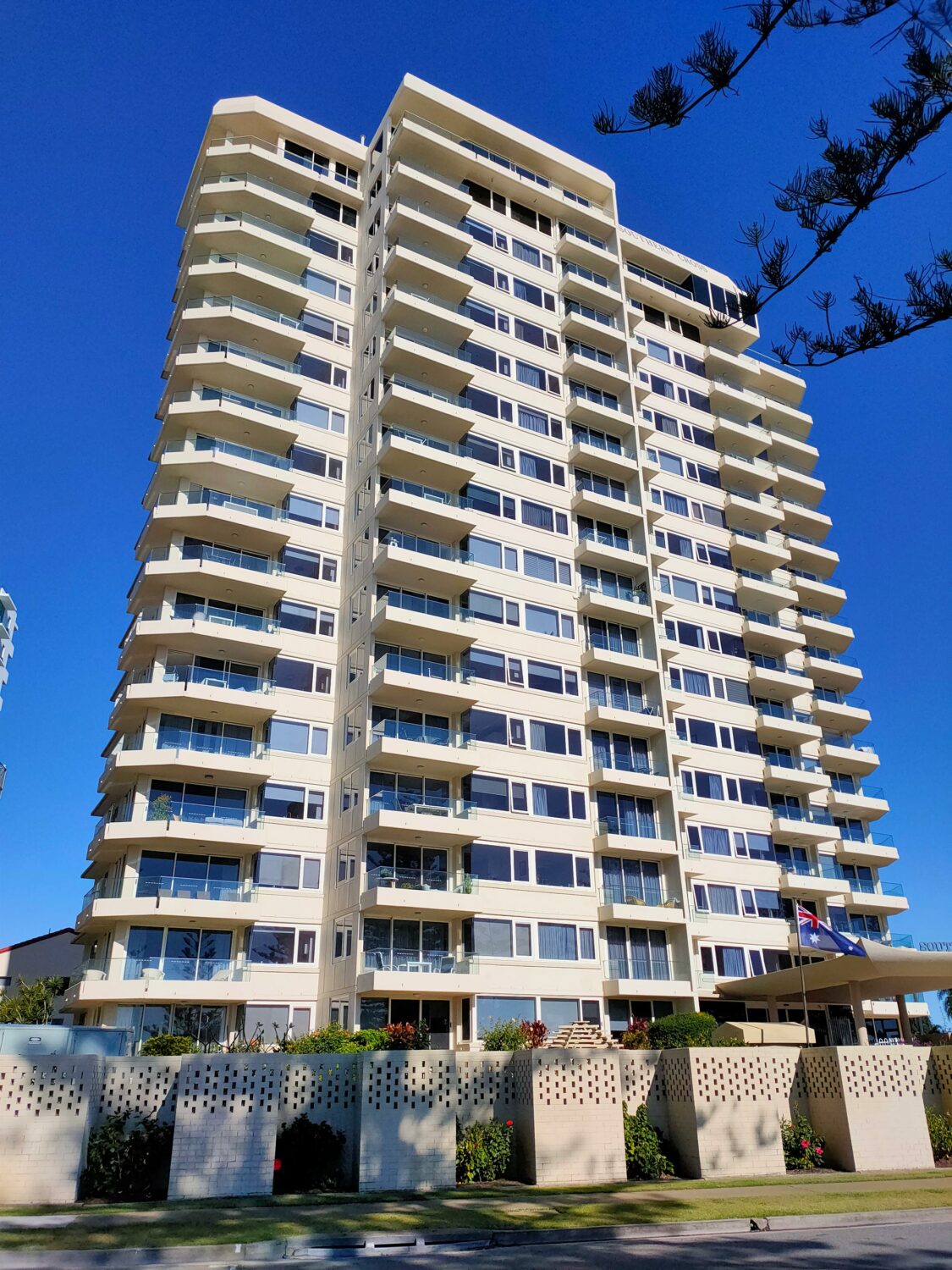 Burleigh Heads Beachfront Apartments Southern Cross