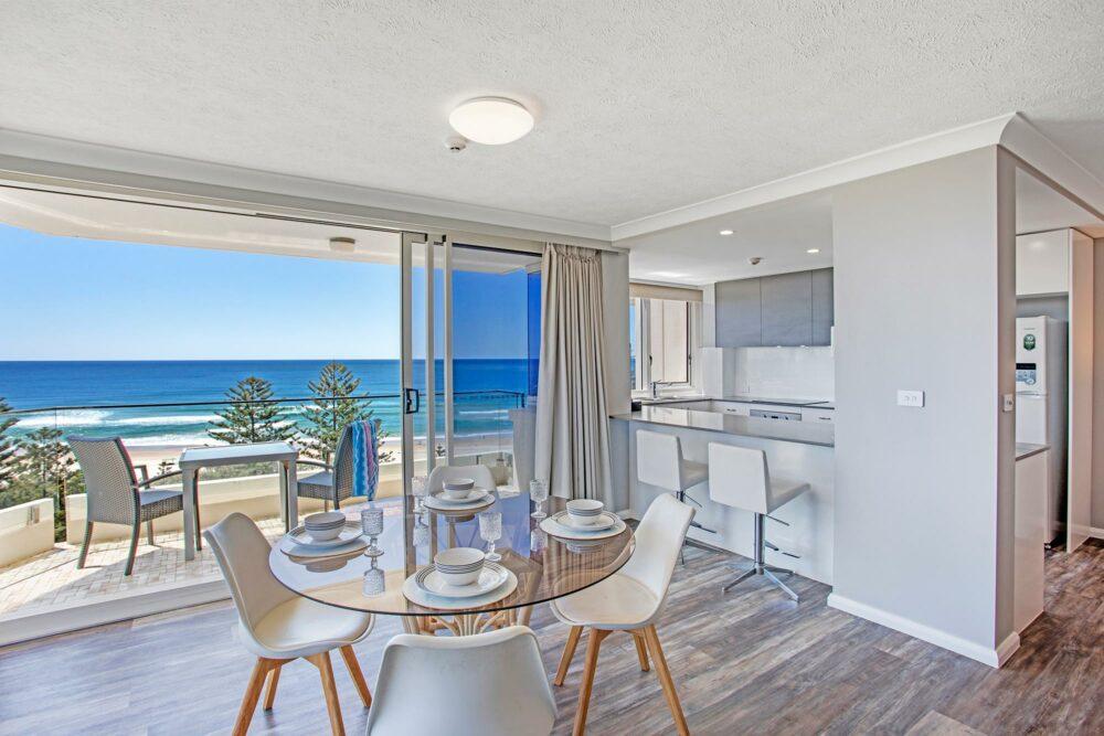 burleigh-heads-superior-2-bedroom-apartments-AC-(3)