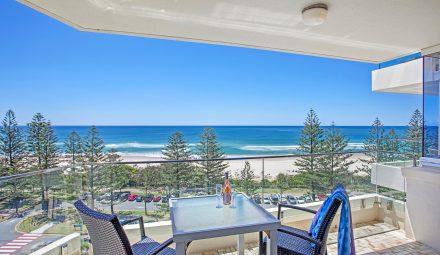 burleigh-heads-superior-2-bedroom-apartments-AC-(4)